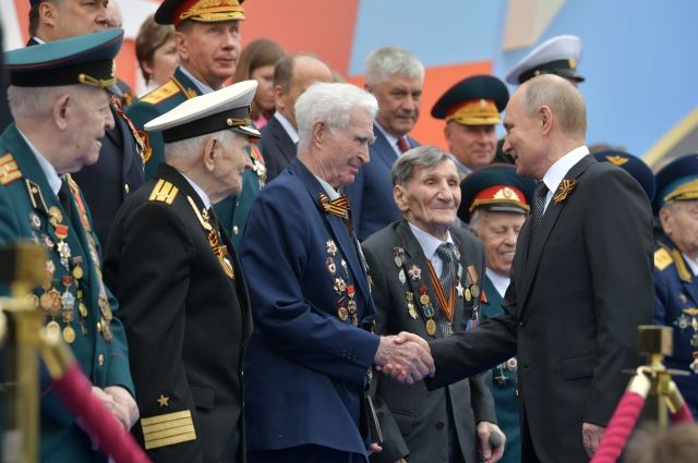 Песков: Путин посмотрит парад Победы с трибуны на Красной площади