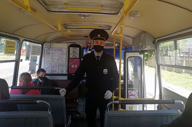 В Ростове провели массовый рейд по соблюдению масочного режима в автобусах