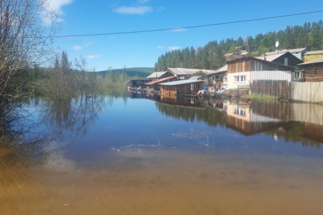 В Хабаровском крае из-за растаявшего снега затопило село