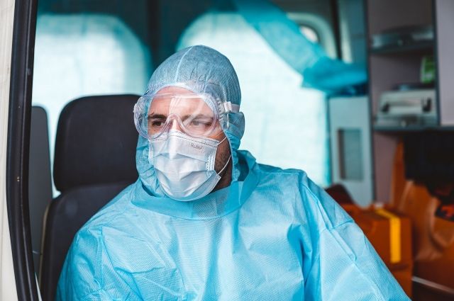 18 югорских медработников заболели коронавирусом за сутки