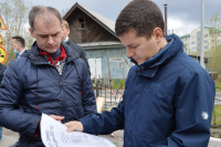 Дмитрий Артюхов осмотрел строительство и ремонт объектов в Салехарде