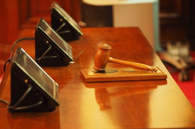 Суд признал виновными троих рубцовчан, организовавших эскорт