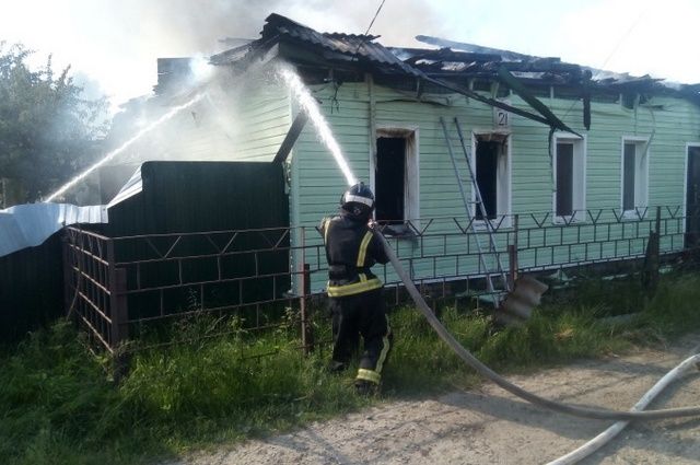На улице Виноградова в Брянске сгорел частный дом