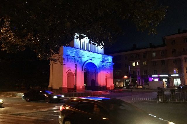Триумфальную арку в Ставрополе на два дня украсит триколор