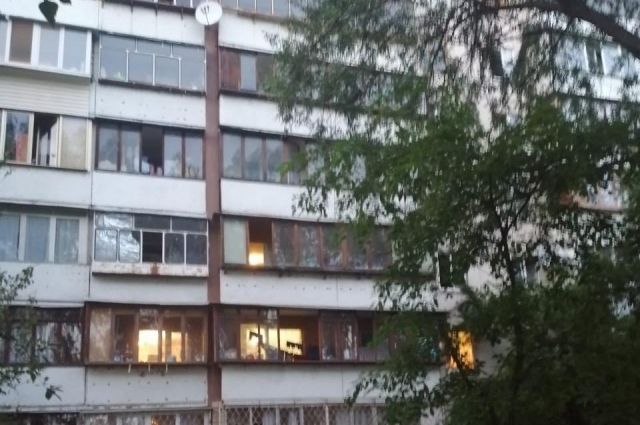 В Киевской области двое детей выпали из окон многоэтажек: один из них погиб