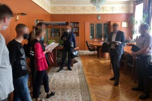 Правоохранители выявили хищения средств на Львовской железной дороге