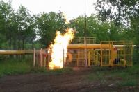 12 июня в 14:05 на пульт аварийно-диспетчерской службы АО «Омскгоргаз» поступил звонок от проезжавшего по трассе мужчины о возгорании газопровода.
