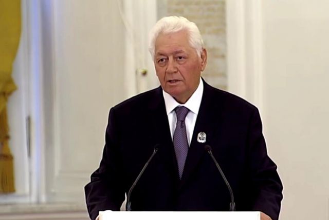Президент Азербайджана наградил Магомедали Магомедова орденом «Достлуг»