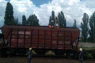 Вылез на вагон и погиб: в Киевской области 12-летнего мальчика убило током