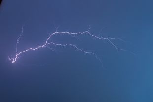 В Украине из-за непогоды обесточены 80 населенных пунктов в пяти областях
