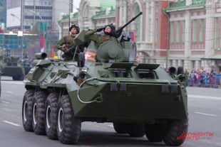 Мэр Новосибирска рассказал, что военные выйдут на парад победы в без масок.