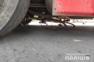 В Волынской области водитель грузовика насмерть сбил велосипедиста