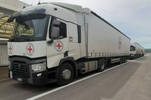 Красный Крест направил жителям ОРДЛО 45 тонн продуктов и стройматериалов