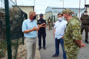 Глава Луганской обладминистрации проверил работу КПВВ