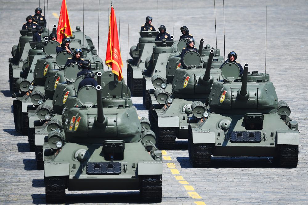 Танки Т-34-85.