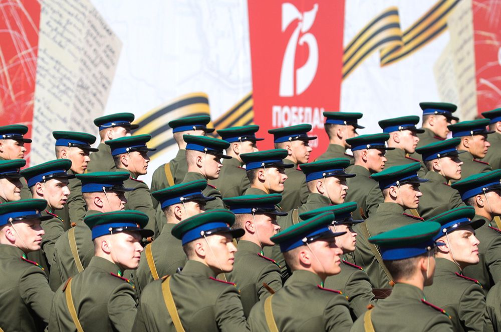 Военнослужащие парадных расчетов.