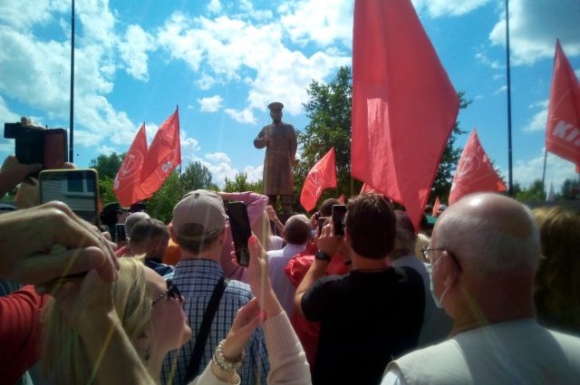 Памятник Иосифу Сталину в городе Бор Нижегородской области