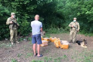 В Сумской области задержали мужчину с ящиками контрабандных детских игрушек