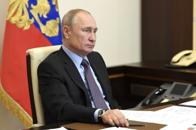 Путин сообщил, что вопрос реестра общественных организаций будет проработан