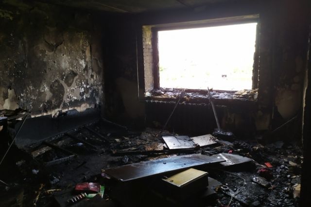 В Орске пожарные спасли жизни 4 взрослых и 3 детей