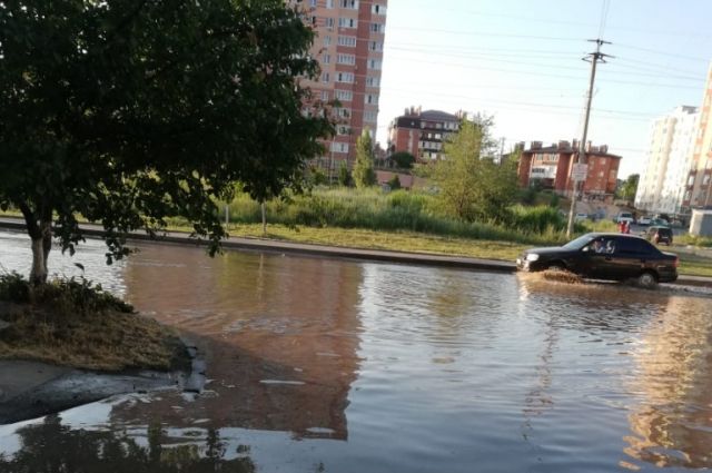 Несколько улиц в Ростове-на-Дону подтопило из-за аварии