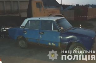 В Харькове ВАЗ наехал на коляску с грудным ребенком