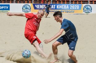 Команда АиФ.ua по пляжному футболу уступила во втором туре чемпионата Киева