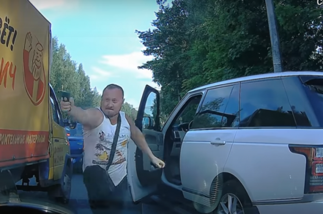 В Петербурге дорожный конфликт закончился стрельбой