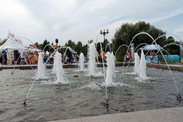В Ярославле включили фонтаны