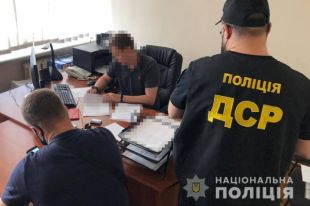 В Запорожье чиновника ОГА поймали на взятке