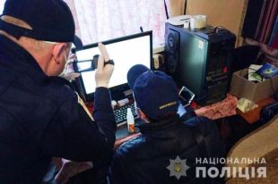В Черновицкой области 17-летний хакер сбывал данные интернет-пользователей
