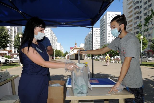 Общественники отметили хорошую организацию работы на участках Кубани