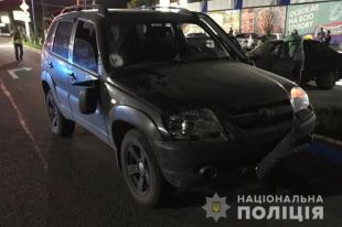 В Запорожской области легковушка сбила двух пешеходов: один из них погиб