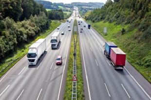 В Украине каждый второй грузовик едет с перегрузкой, - ОПУ