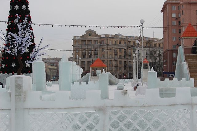 Будущий ледовый городок в Челябинске оформят в космическом стиле