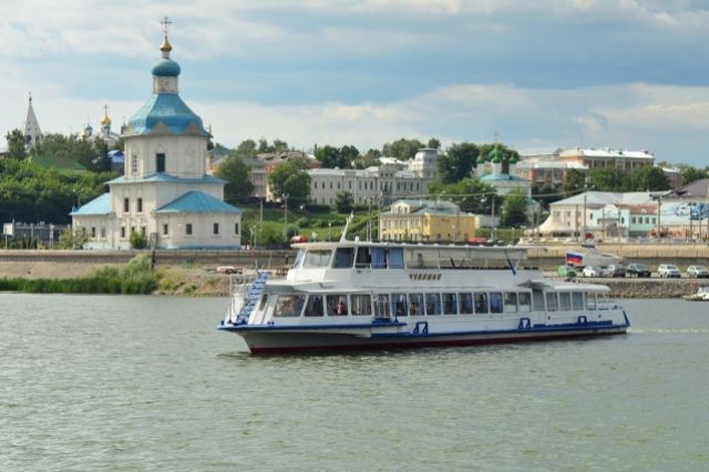 Речной порт со второй попытки запустил теплоходы на Левобережный пляж