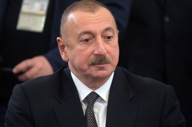 Президент Азербайджана призвал готовиться к критической ситуации с COVID-19