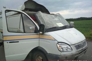 В Полтавской области подорвали автомобиль «Укрпочты» и похитили 2,5 млн грн