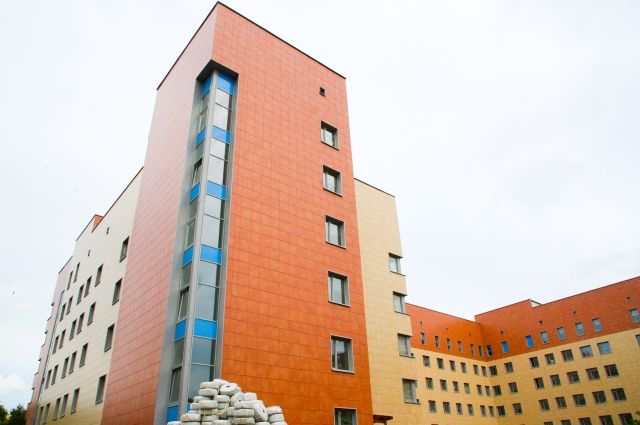 Беглов проверил, как проходит строительство нового корпуса больницы №33