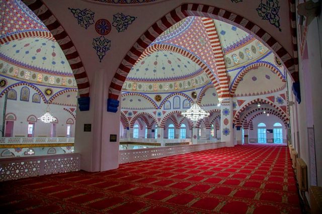 Роспотребнадзор: работу мечетей и храмов в Дагестане можно возобновить