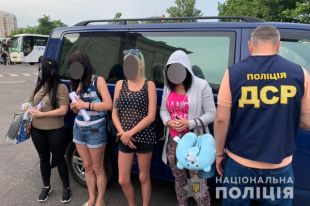 В Харькове перекрыли канал отправки путан на Мальту