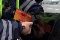 Тюменке грозит 15 суток ареста за тонировку стекол иномарки