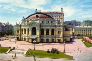 Правительство продлило время работы заведений культуры, но с ограничениями