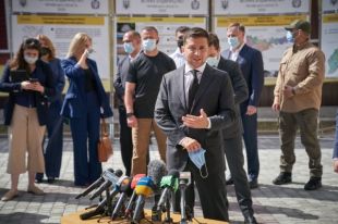 Всем пострадавшим от наводнений и пожаров обязательно помогут, - Зеленский