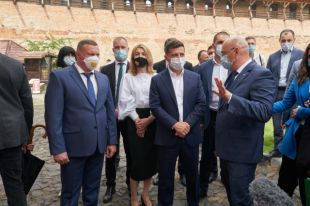 Зеленскому представили шесть туристических «магнитов» Волынской области