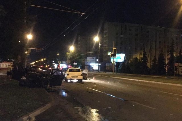 После ночного ДТП в Брянске был госпитализирован пассажир