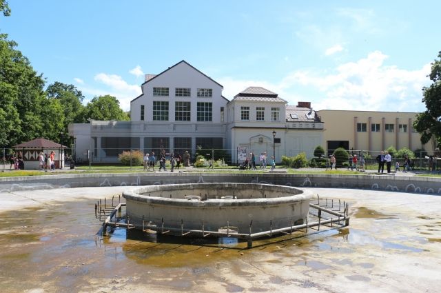 В Калининградском зоопарке начался ремонт фонтана