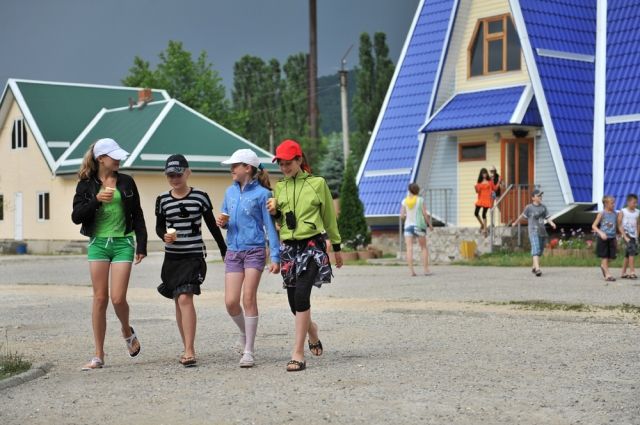 В Оренбургской области 10 летних лагерей приняли первых отдыхающих