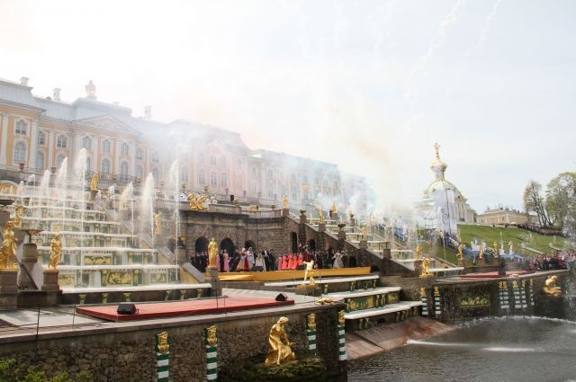В «Петергофе» посетители сломали статую Венеры Медицейской
