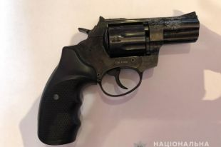Во Львовской области мужчина стрелял в охранника больницы